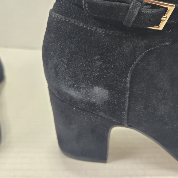 Bella Vita Arlette Black Suede Chelsea Ankle Booties Block Heel Boots Size 8.5 - Picture 13 of 15